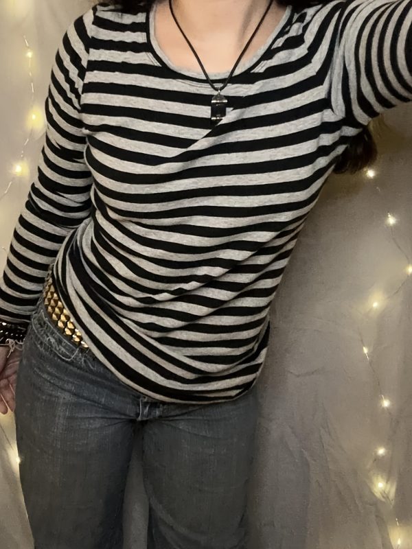 super popular versatile round neck striped slimming short style long sleeved top, new fashionable versatile base shirt for women