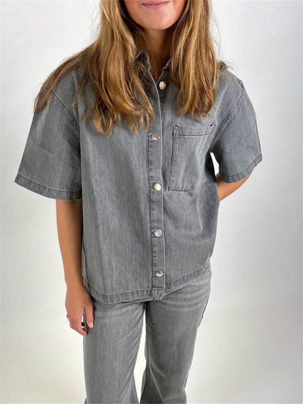 women's oversized denim shacket short sleeve button up jean jacket with collar & chest pockets, casual all season cardigan, machine washable, autumn wardrobe, relaxed fit, solid color design, durable fabric