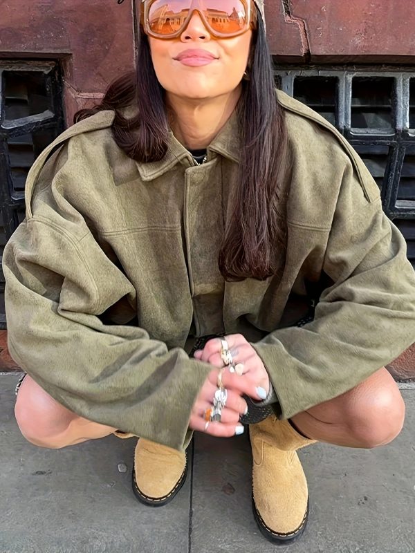 olive green loose coat, casual and chic