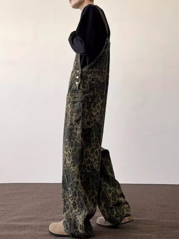 men's retro leopard print overalls loose fit wide leg faux denim with elastic waistband, high stretch fabric & multiple pockets, casual summer outfit for adults, leopard print faux denim, highwaist design, comfortable wear